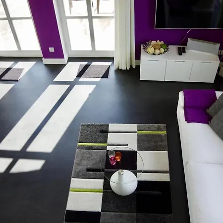 Urlaubsbahnhof-gueterboden